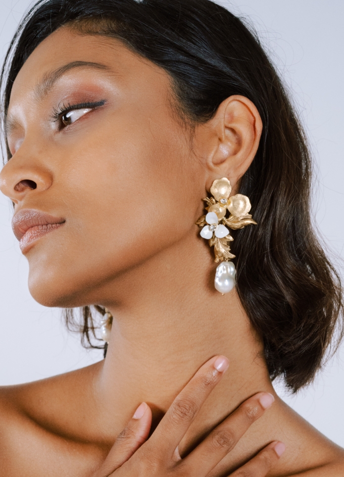 Boucles d'oreilles mariée "Fanchon" avec perles eau douce et fleurs